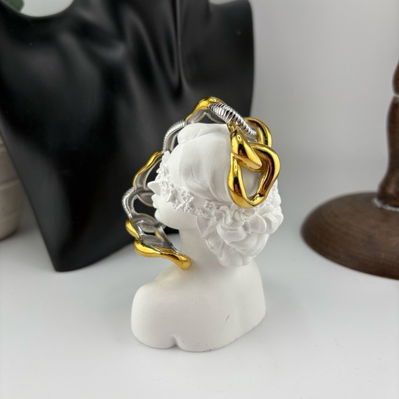 Gold & Silver Chunky Chain Bracelet ✨ - Picture 5 of 10